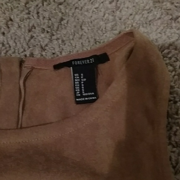 ❌SOLD❌ Faux Suede Forever 21 crop top! - Picture 2 of 4